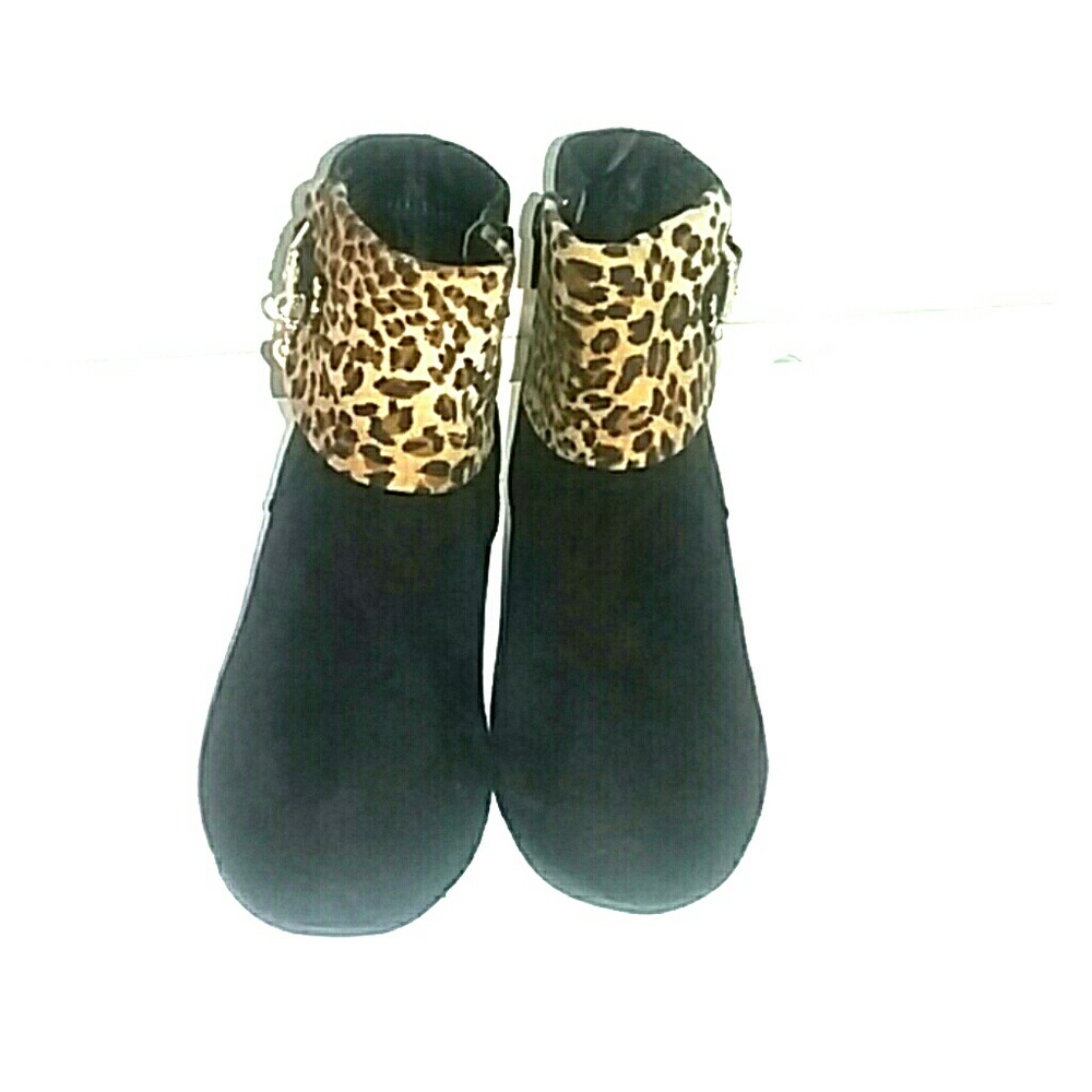 Wedge boots